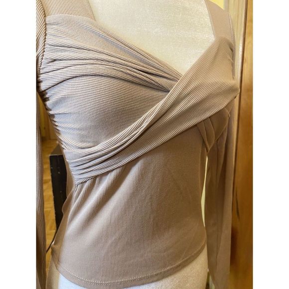 Fashion Nova Tan Cropped Knot Front Long Sleeve Top Womens M - Picture 3 of 7
